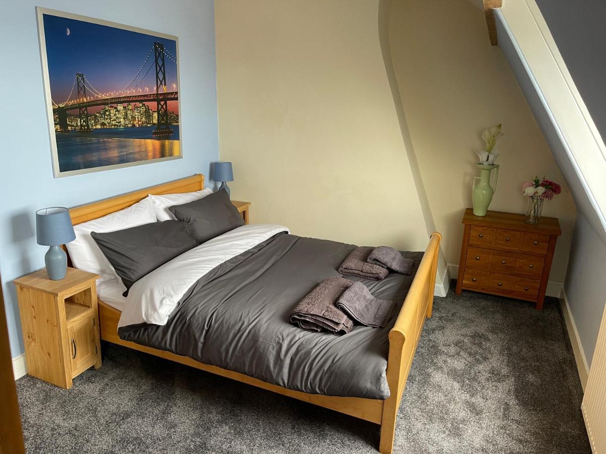 Harbour View Holiday Let - Entire 3 Bedroom Maisonette With Spectacular Harbour And Sea Front Views Sleeps 5 Bridlington Eksteriør billede